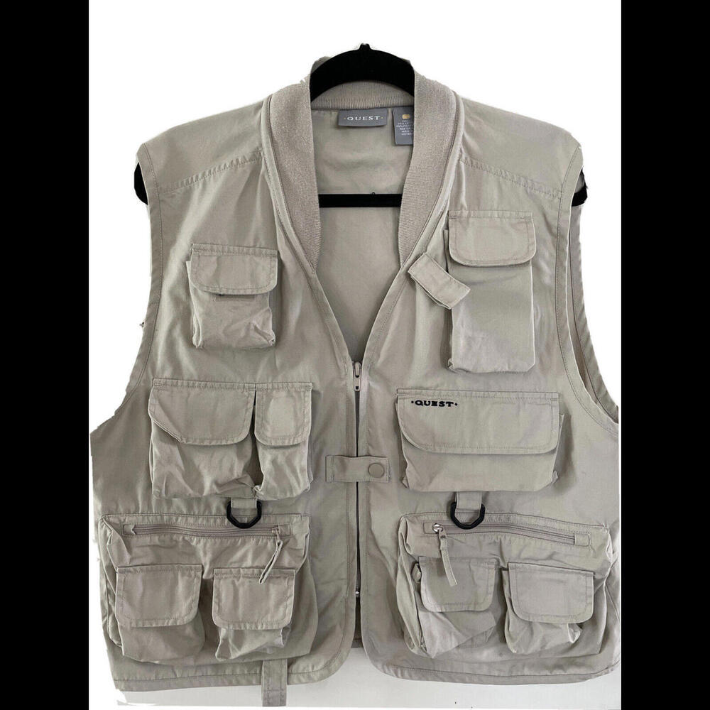NEW Quest 14 Pocket FLY FISHING HIKING PHOTOGRAPHY HUNTING Vest S/M khaki beige